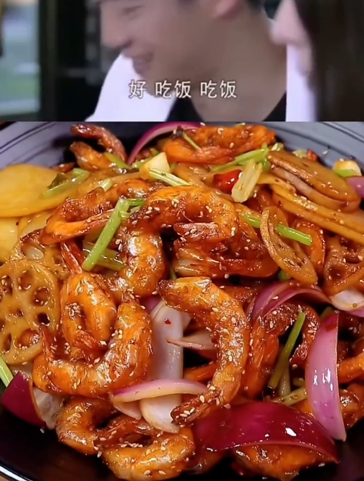 这样做的脆皮香辣虾,连皮都可以吃,裹上淀粉用油炸酥