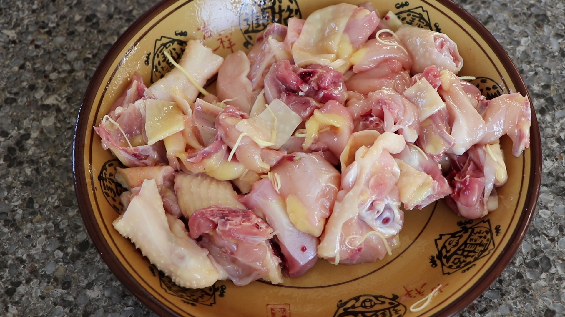 潮汕砂锅粥的做法,最近天气太热,就爱吃这锅,好吃又营养