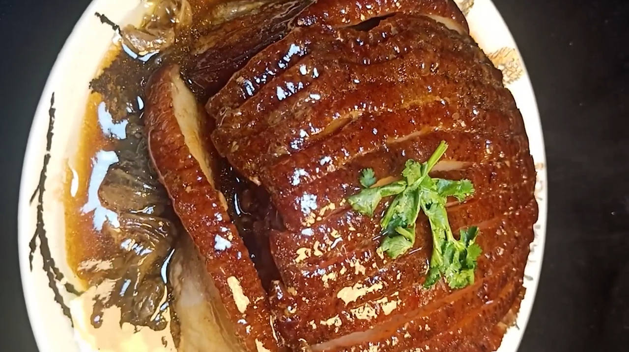 梅菜扣肉这样做才不油腻,做法简单又实用,跟着做就能成功