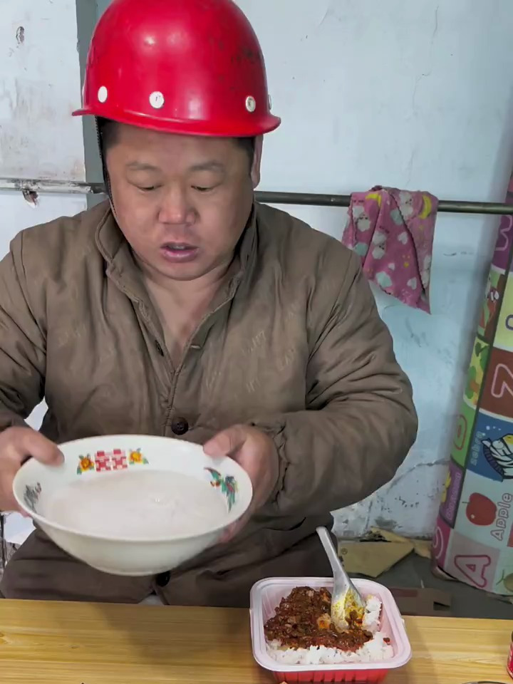 孜然羊肉50块钱,没想到这么贵 无辣不欢 @福墩一家人