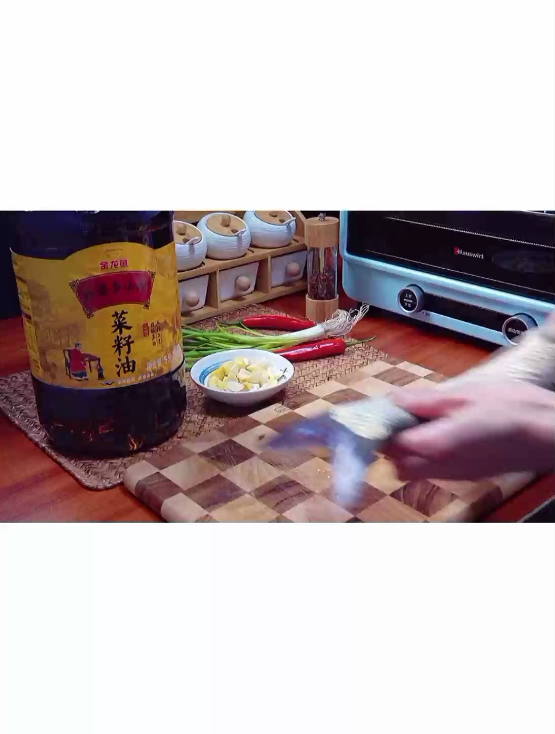 辣菜里最爱的就是水煮鱼,向往的油菜花金龙鱼外婆乡小榨菜籽油