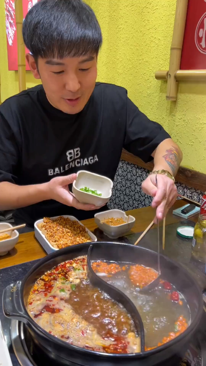 没寻思串串香的清汤锅也挺有特色!
