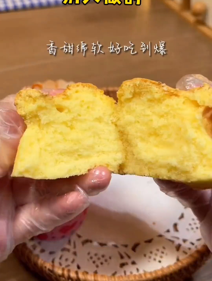 只需要三个鸡蛋搅一搅,用空气炸锅就能做出0失败的纸杯小蛋糕