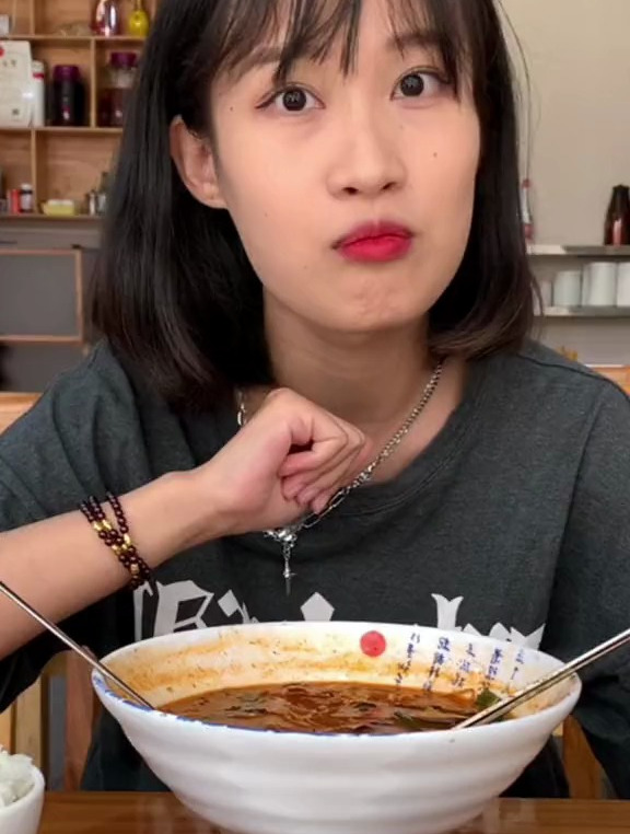 吃了韩剧同款炸酱面,四舍五入我就是韩剧女主角了