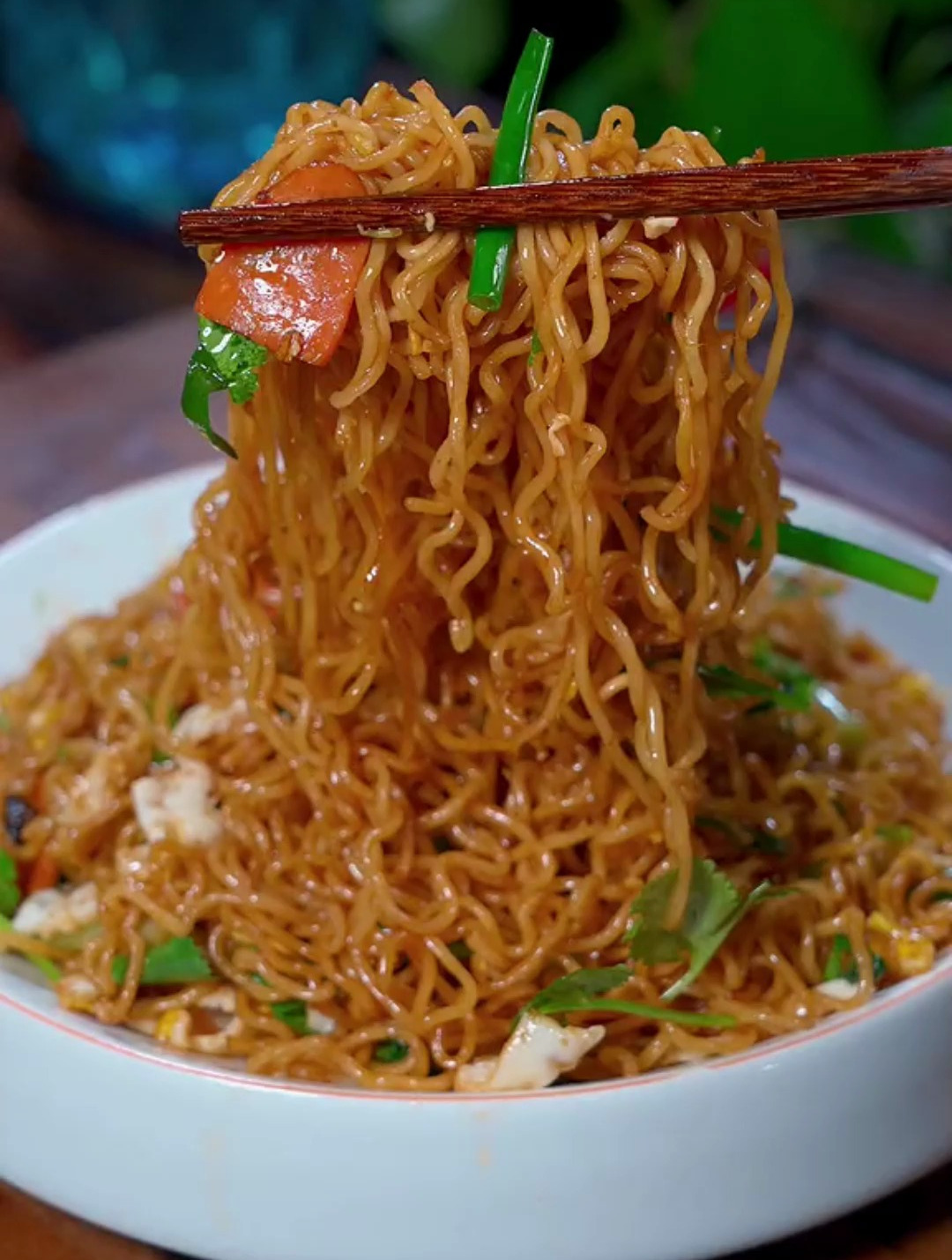 我是万万没想到,把方便面放锅里蒸一蒸,出锅瞬间变美食