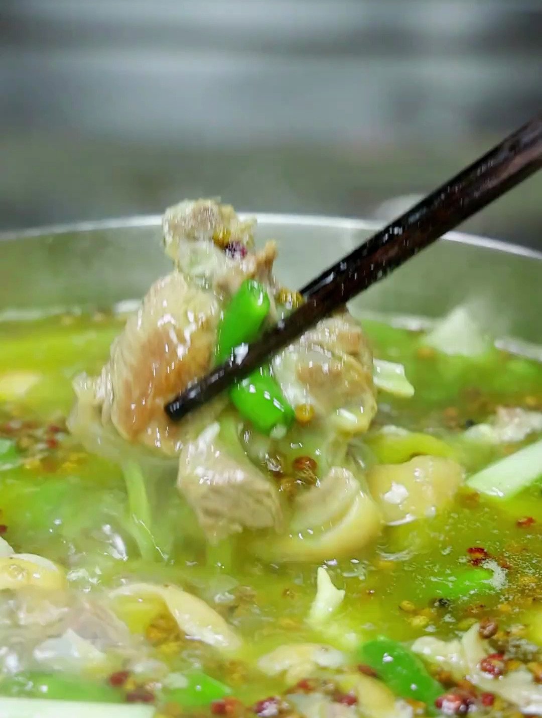 麻辣的羊肉汤锅你们吃过没有,味道更加霸道!