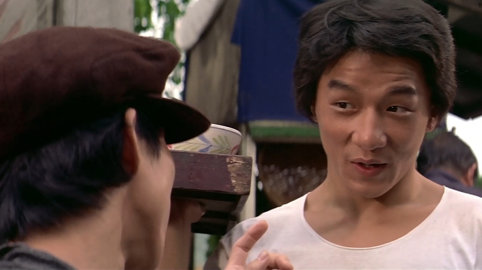 功夫电影:恶霸到饭店吃霸王餐,不料饭店伙计一身武艺,这下惨了