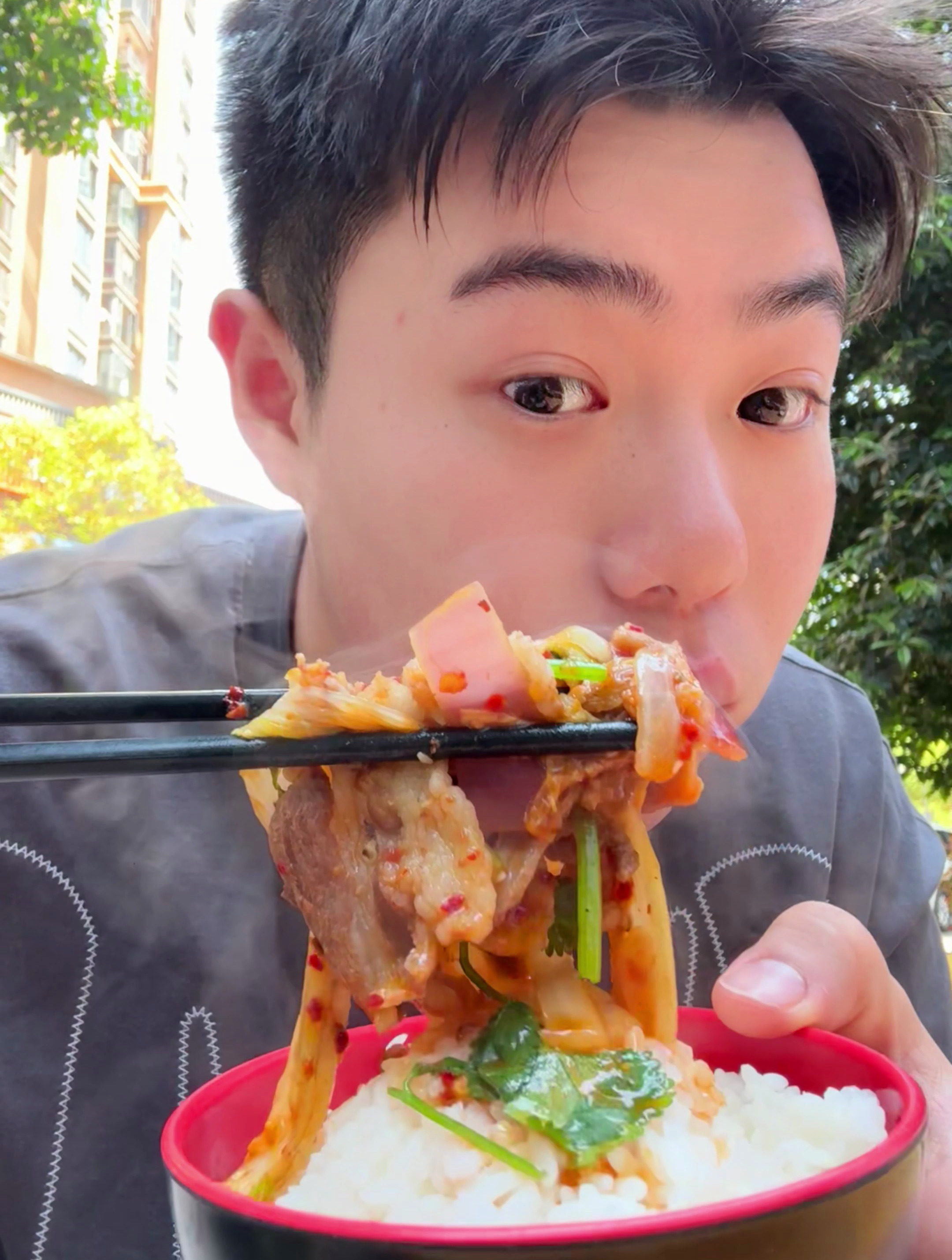 重庆鸡公煲到底是哪个地方的特色美食嘞