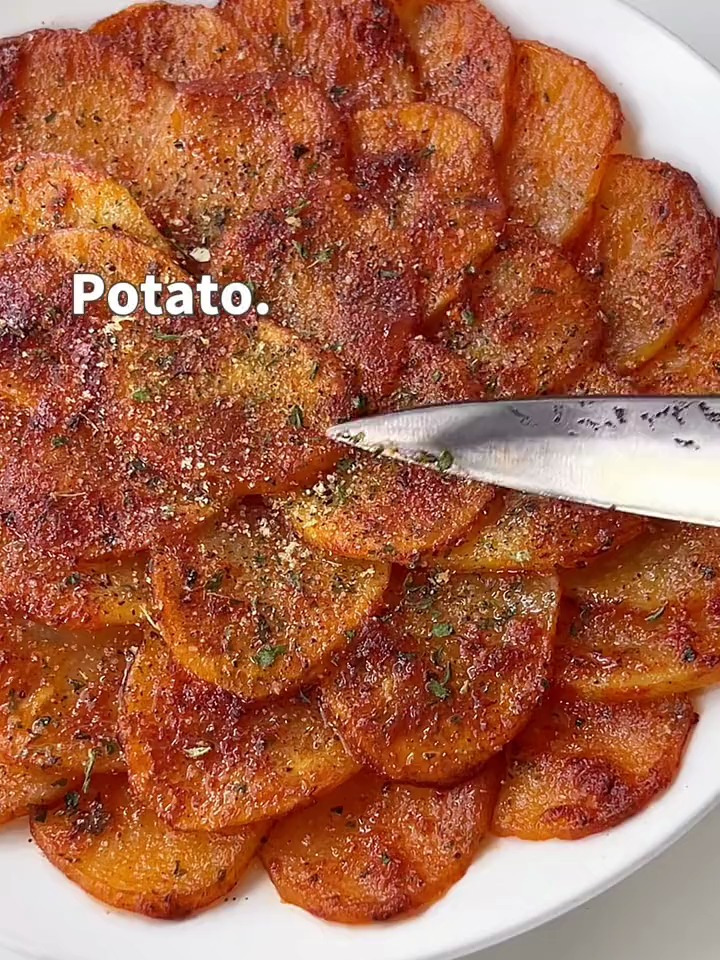 给肉都不换,好吃到尖叫的香煎土豆片,做法简单,你们快试试吧!