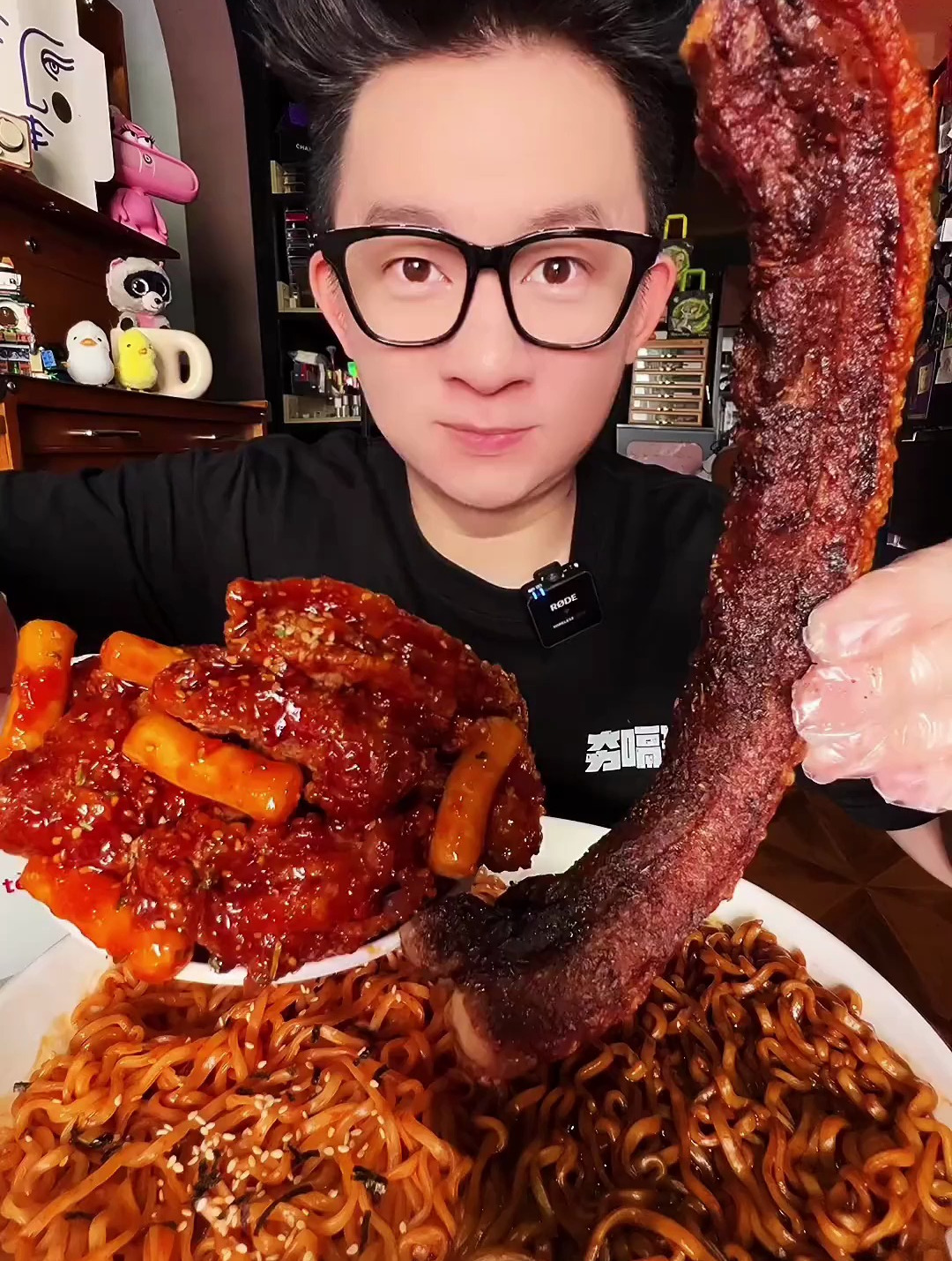 火鸡面脆皮五花肉炸酱面琥珀炸鸡