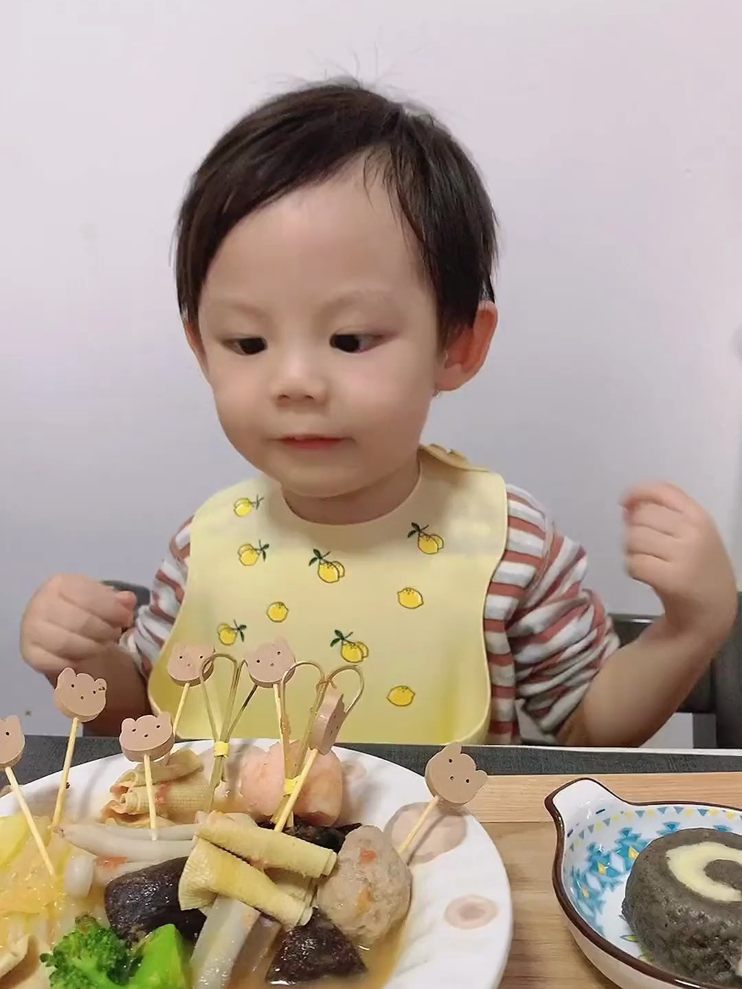 宝宝版的“麻辣烫串串香” 真的是连汤都这么好喝