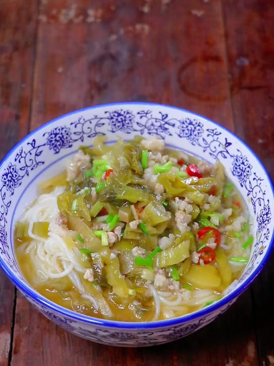 酸菜肉末粉,酸辣开胃唆一口就停不下来