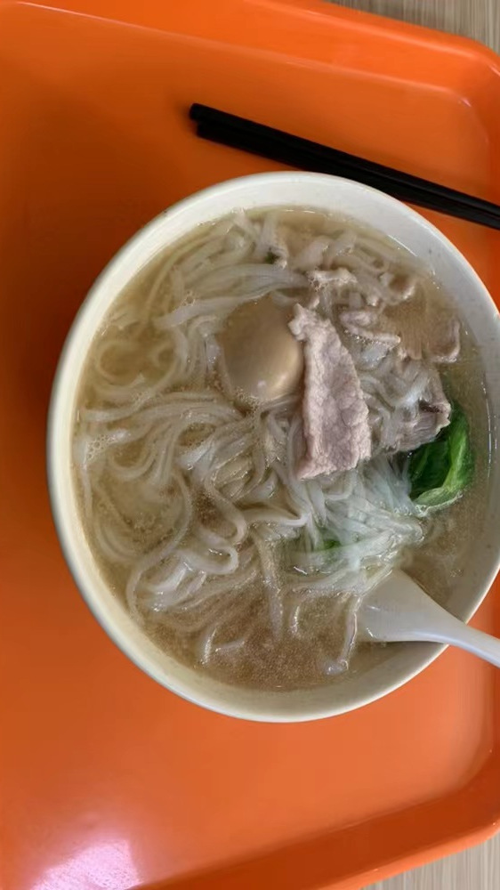 北方人的南宁美食探索5:瞎逛,意外发现一家老生料粉店