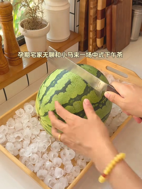 宅家和小马来一场精致的中式下午茶别提多快乐了!