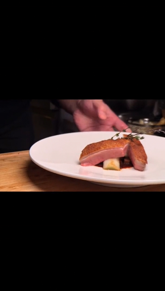 法式鸭胸还是挺简单的比在家做北京烤鸭轻松多了