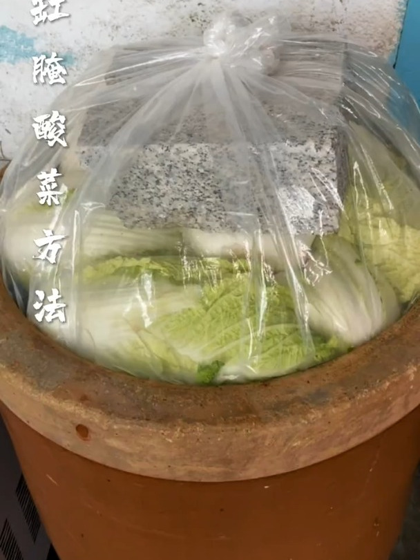 农村大缸腌酸菜方法之一 快速腌法