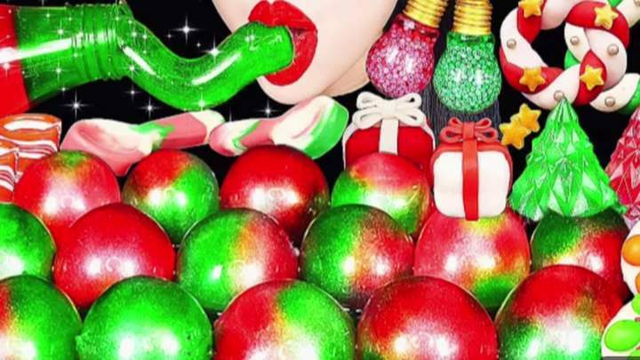 圣诞树下的甜蜜:果冻、蛋糕、年糕与巧克力的交响曲