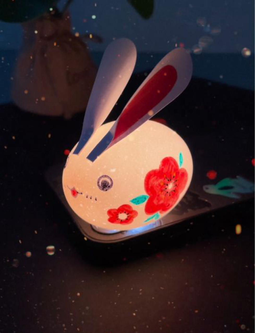 用鸡蛋壳给孩子们做个萌兔子灯笼吧