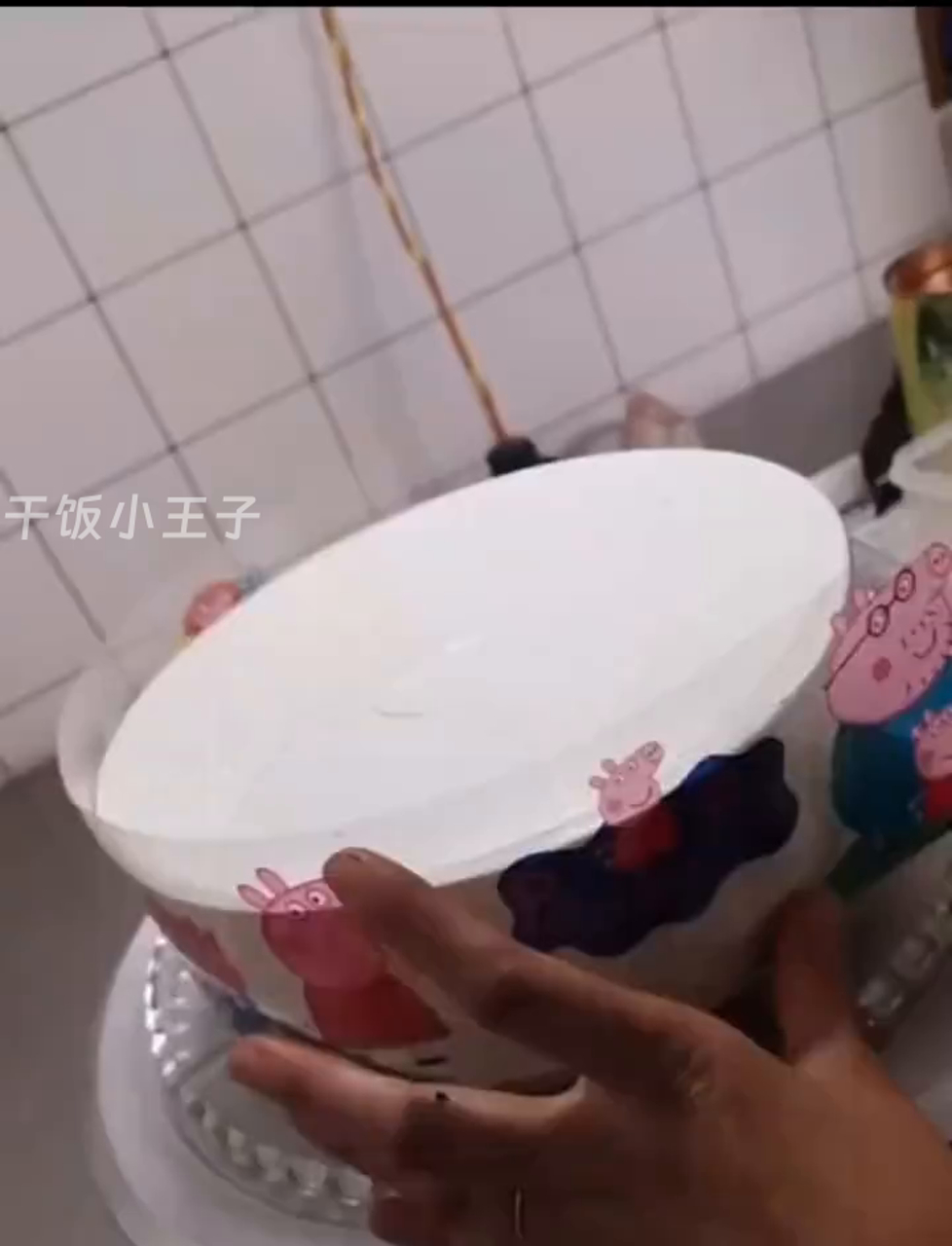 佩奇卡通生日蛋糕,萌趣十足!