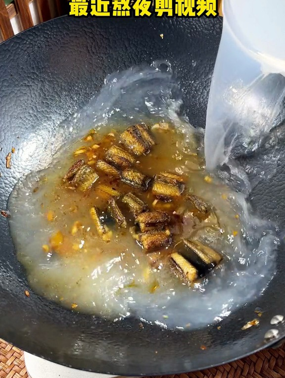 虾爆鳝面地道的杭州风味,汤真是绝了