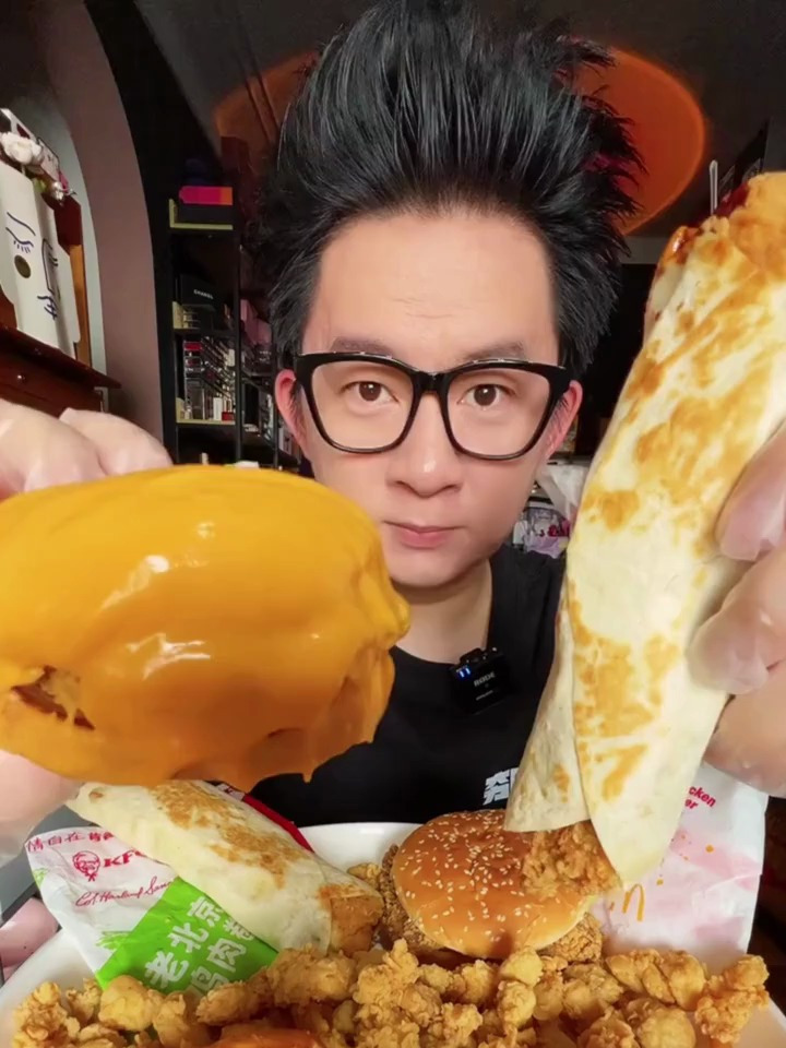 肯德基炸鸡老北京鸡肉卷麦当劳麦辣鸡腿堡薯角