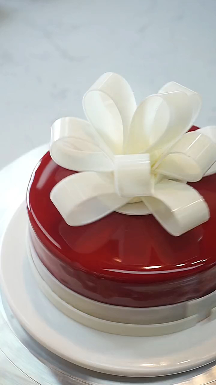 分享一款简约大方的巧克力配件装饰,学会了吗?