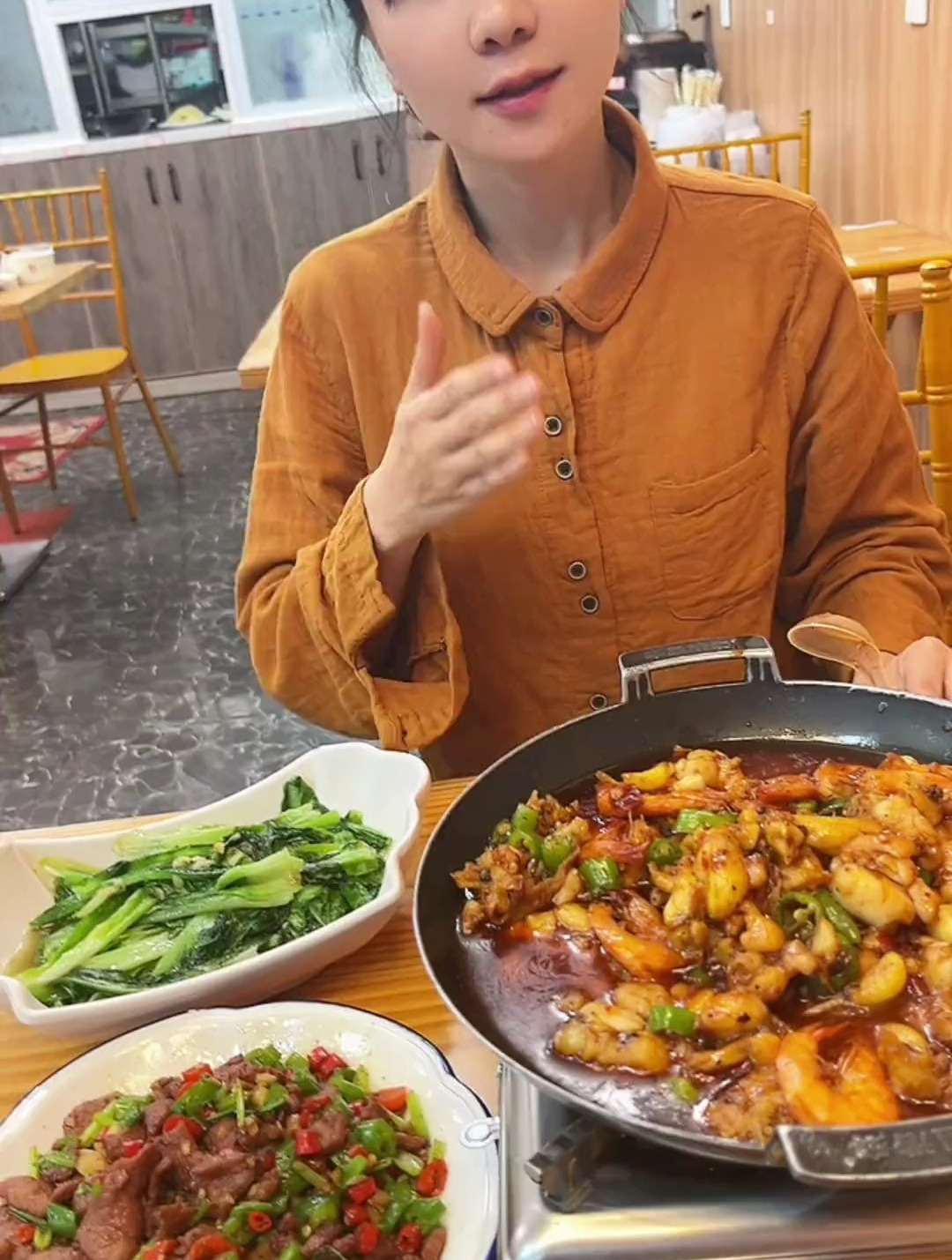 荆州口味,三道菜老板人好菜也实惠