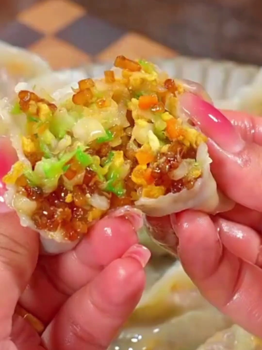 快过年了,做个白菜豆腐鸡蛋粉条馅儿饺子吧,这样做