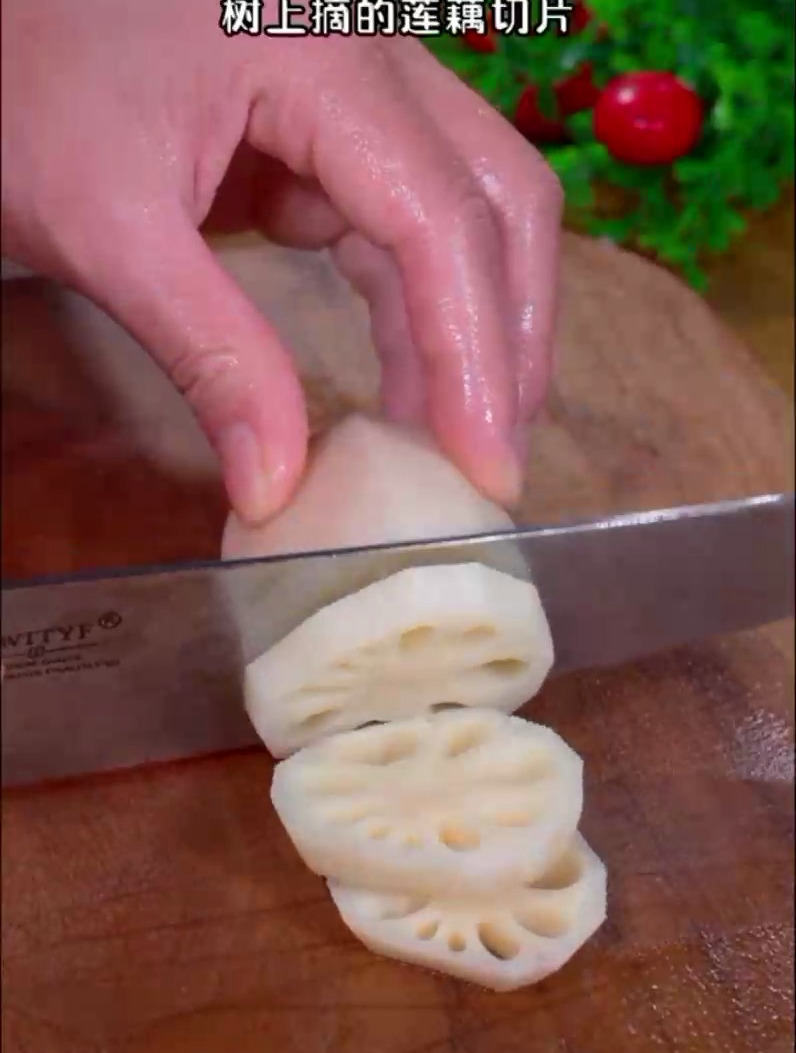 简单易做的莲藕炒肉,这样做鲜嫩脆爽美味又下饭下饭菜家常菜
