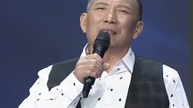 66岁大爷上央视,现场播放小女儿照片,原来竟是她_好看视频