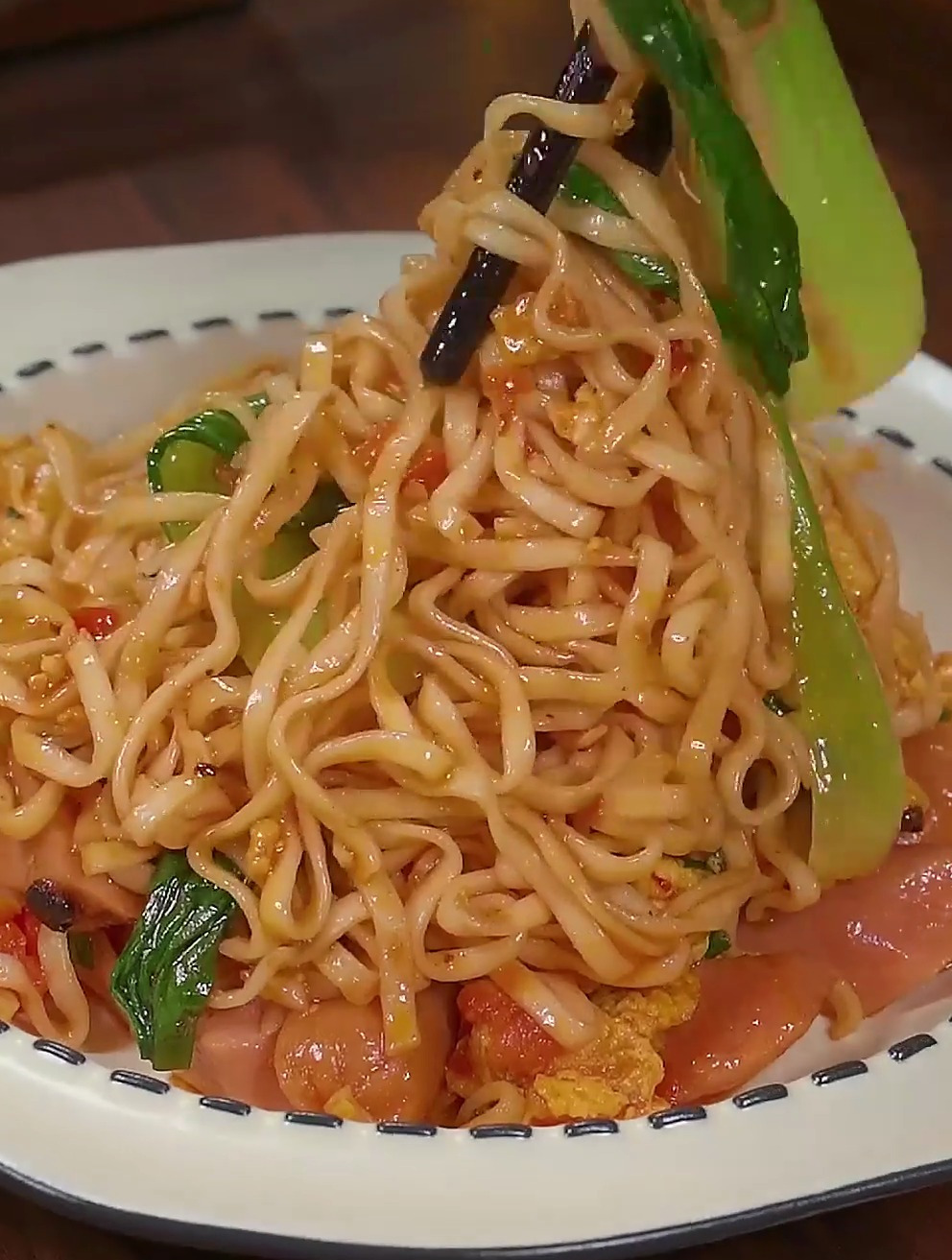 17. 大鱼大肉吃腻了,来一碗炒面吃吃吧,简单两步就搞定