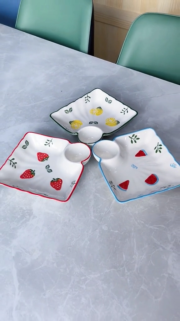 能放饺子又能放酱料的饺子盘,家里人多要多备几个哦