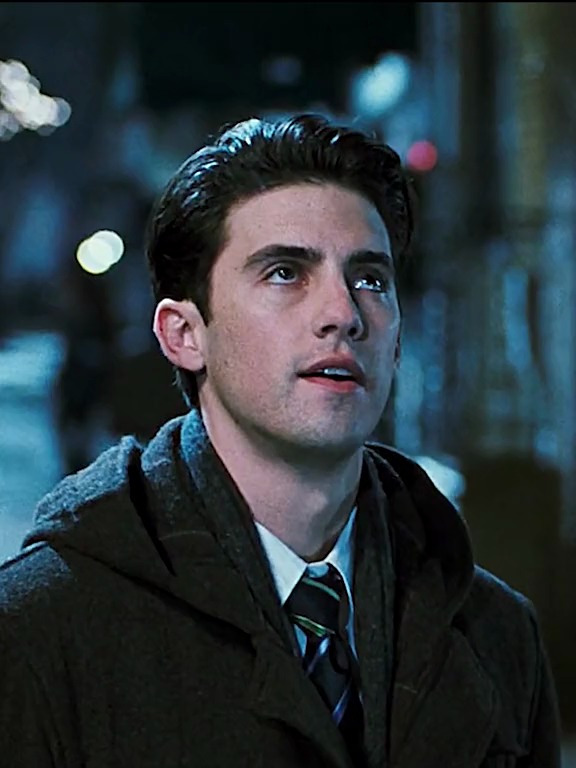 横屏放不上去,那剪成竖屏,这个还可以拿去当壁纸