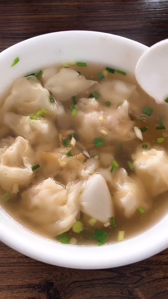 柴爿馄饨虽说柴爿是假的也充满着浓浓回忆