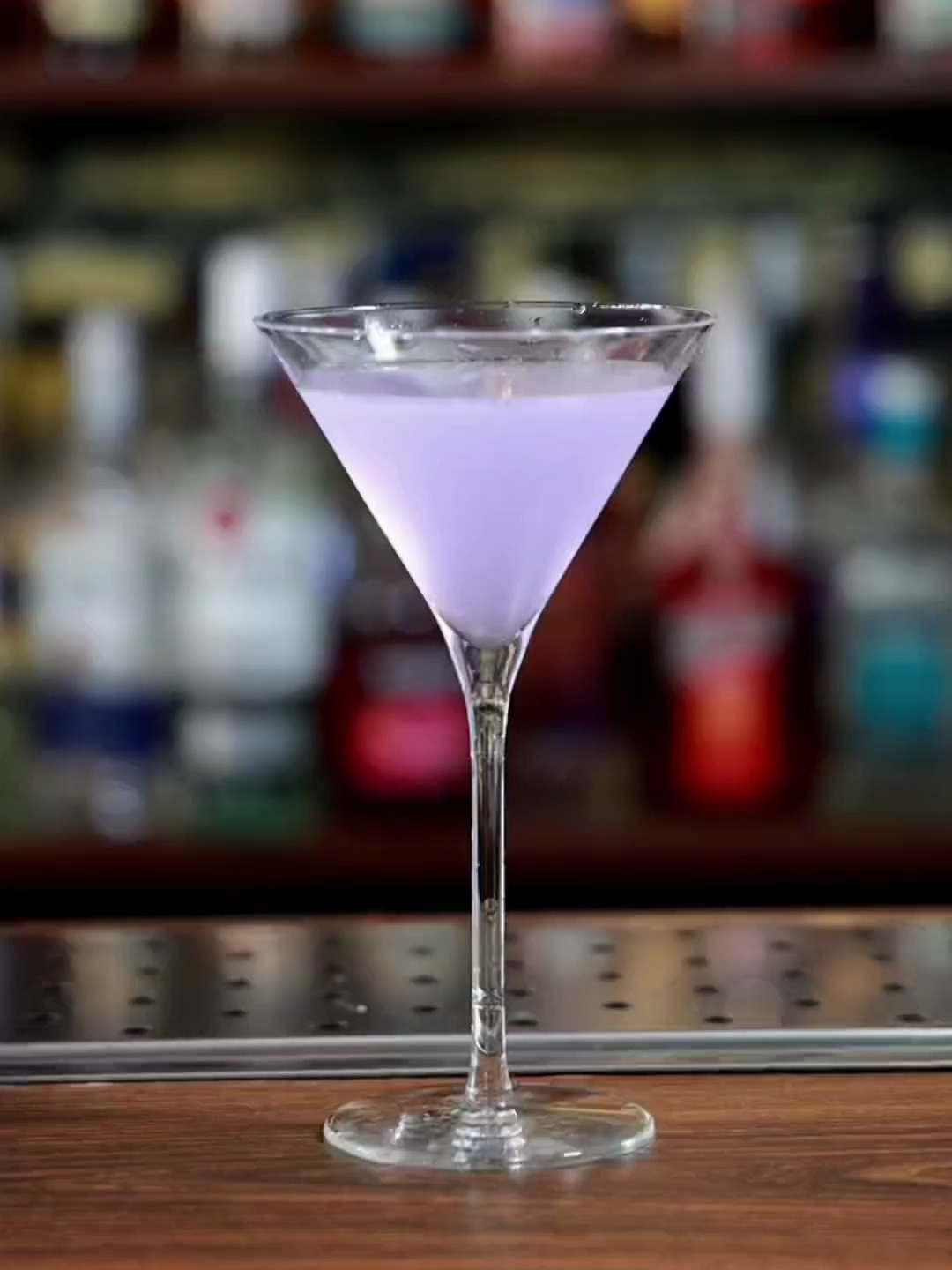 一杯花香果香香料香味十足的一款飞行鸡尾酒调制教学分享