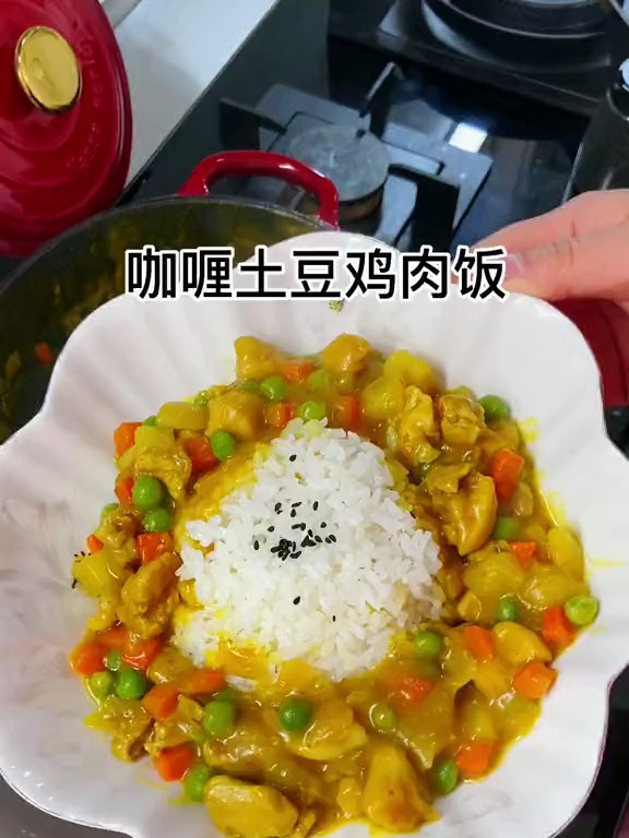 孩子点名要吃的咖喱土豆鸡肉饭,汤汁浓郁做法简单