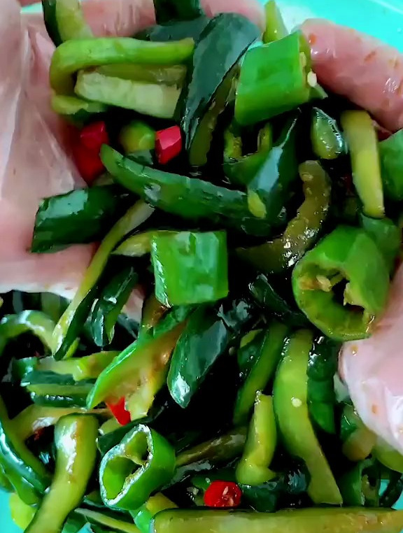 想吃腌黄瓜咸菜,不用去外面买,教你在家做