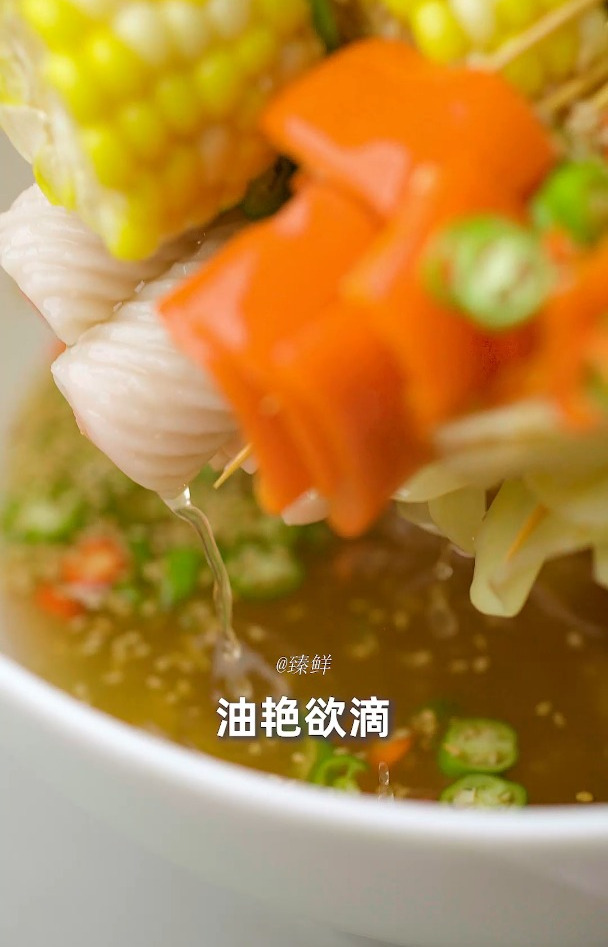 夏天不想吃太油腻的 可以试试这道清爽椒麻的藤椒钵钵鸡哦