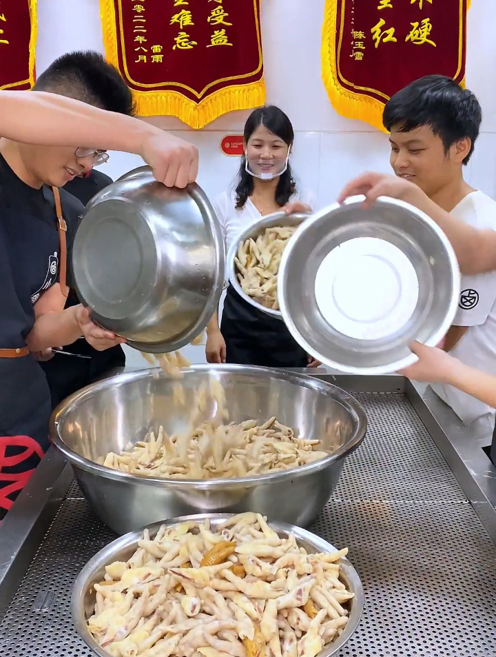 网红泡鸡爪技术,1-3人即可经营,简单好学易上手,可摆摊可开店