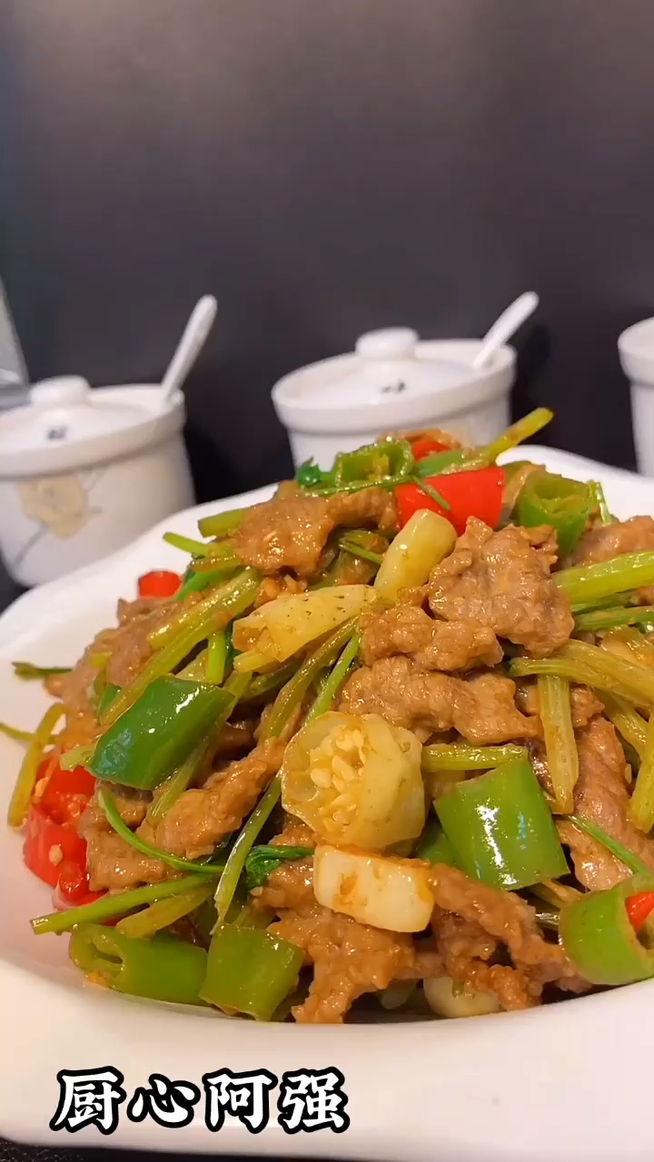 小炒黄牛肉 在家牛肉您就像我这样做,一点都不柴也不老