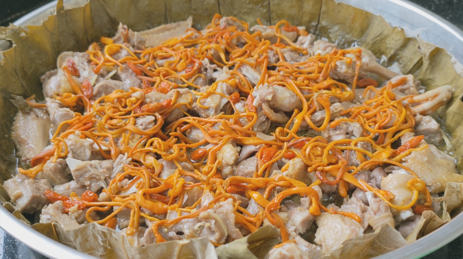 入秋后,客家人爱做来待客的一道菜,营养美味,好吃到汁都不剩下