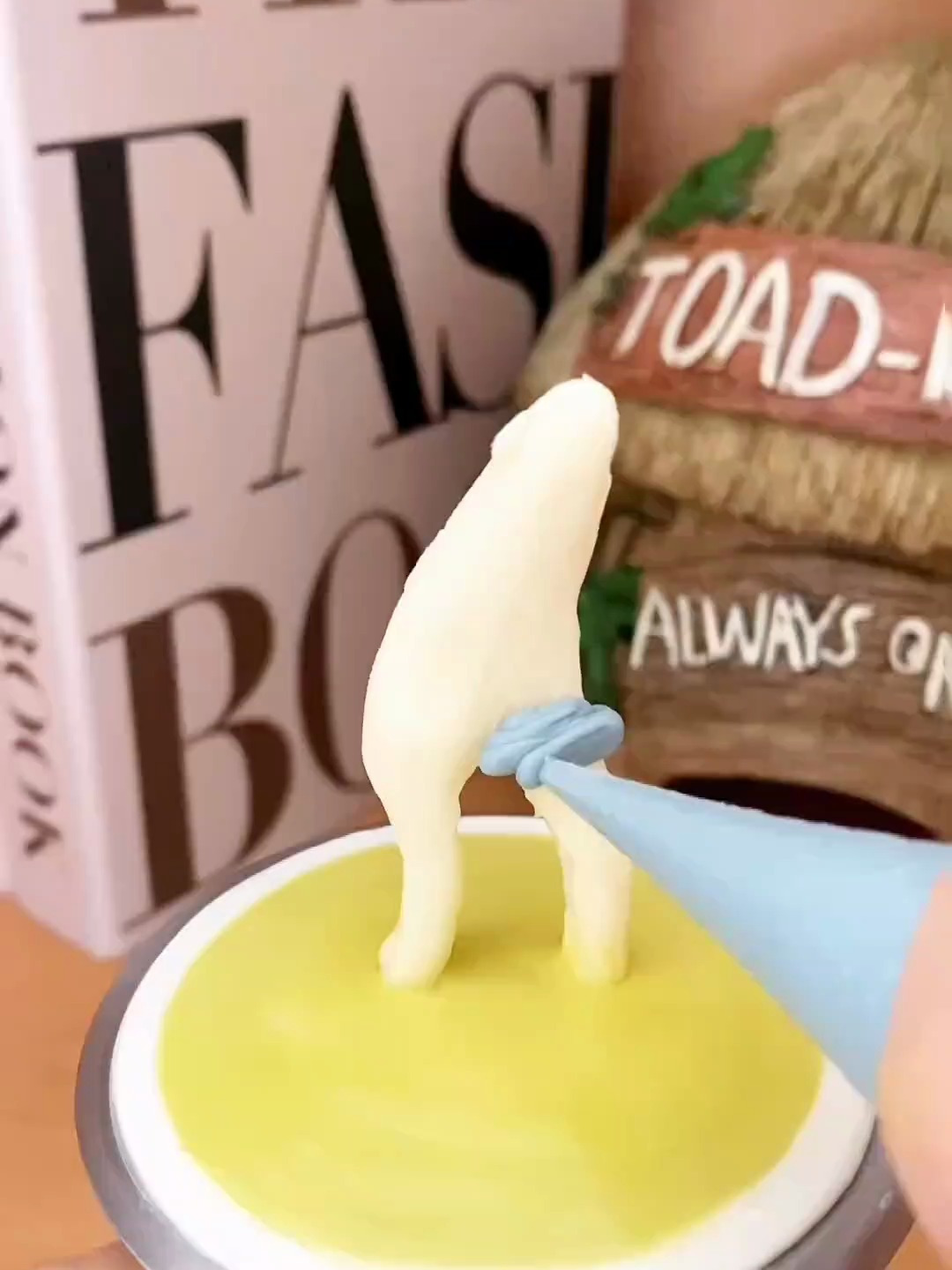 童年回忆杀汤姆猫和杰瑞鼠立体奶油霜手绘蛋糕