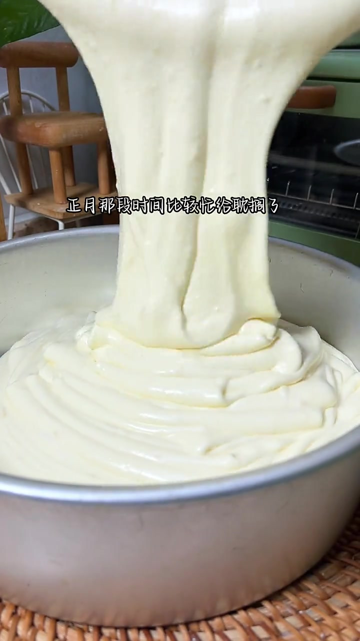 做个10寸生日蛋糕和杯子蛋糕给婆婆补过生日