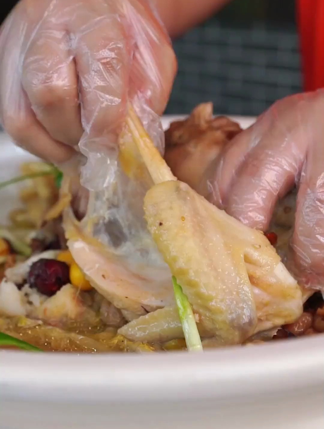 两年前试过的霸王鸡,今天又来缠着老板给我做了