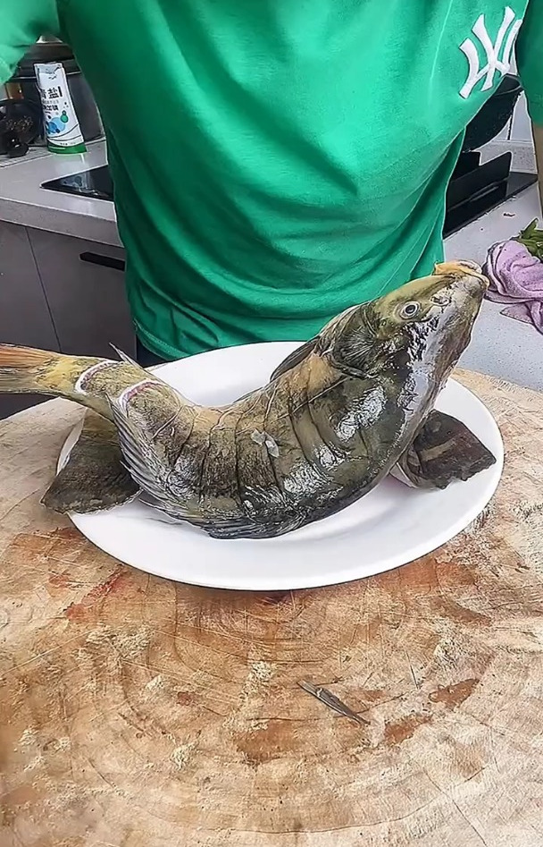 清蒸鱼的改刀方法啊