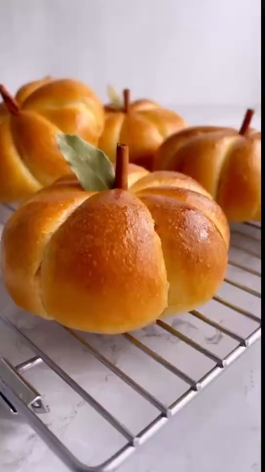 秋季私房烘焙限定款!网红南瓜蛋糕制作分享丨王森西点学习带你学烘焙