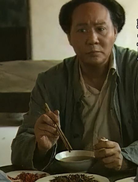 一道炒糊的土豆丝,送到毛主席面前,毛主席:这菜有问题!