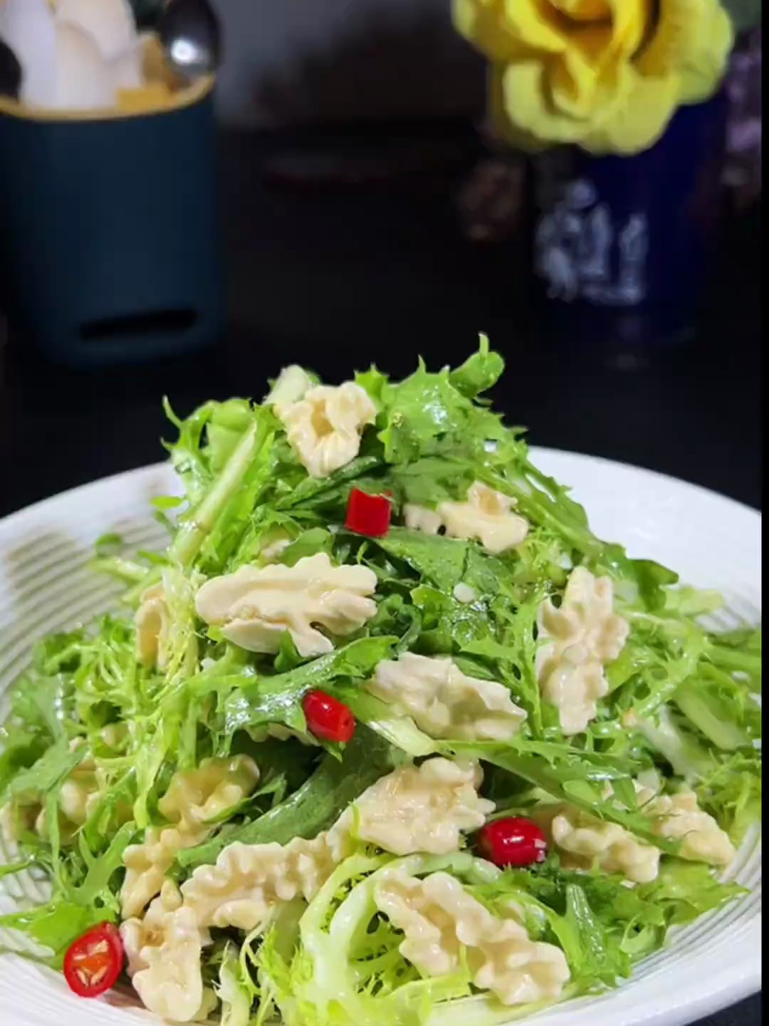 下火小菜,鲜核桃仁拌苦菊