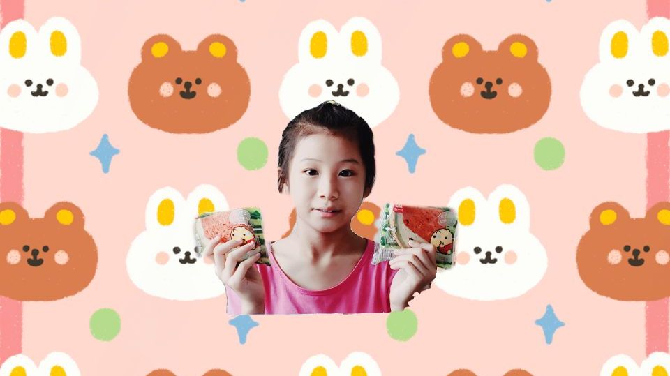 小薯片试吃西瓜面包，好像真的在啃西瓜，不过挺好吃的