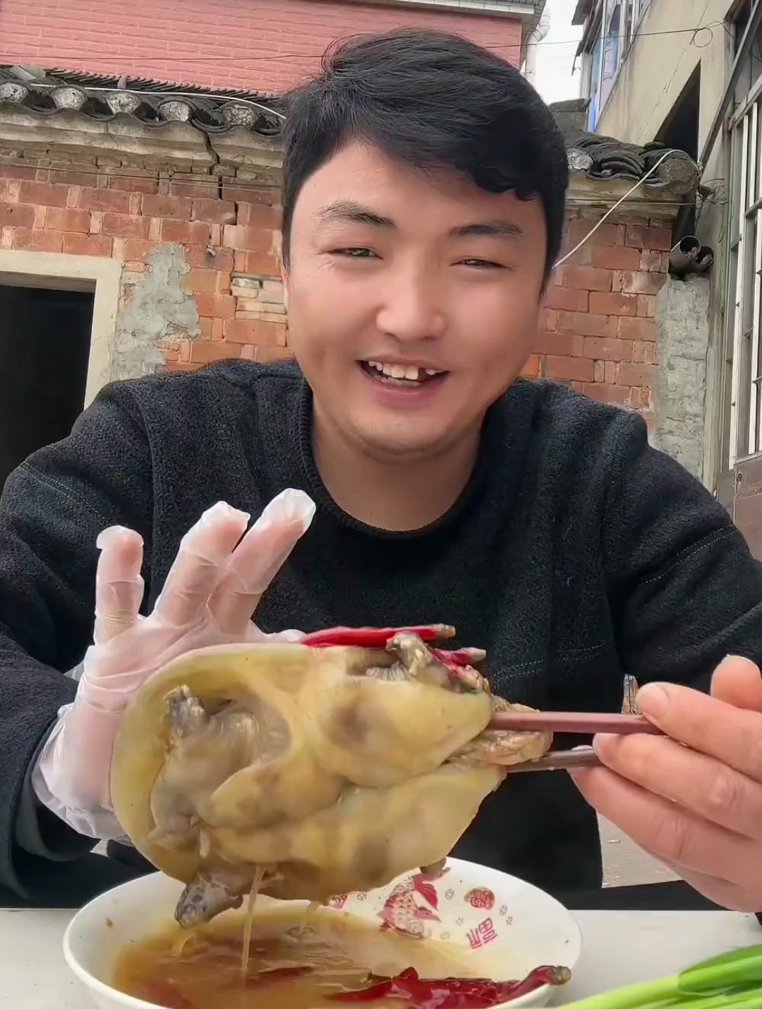 乡村沉浸式吃美食,爱吃麻辣甲鱼